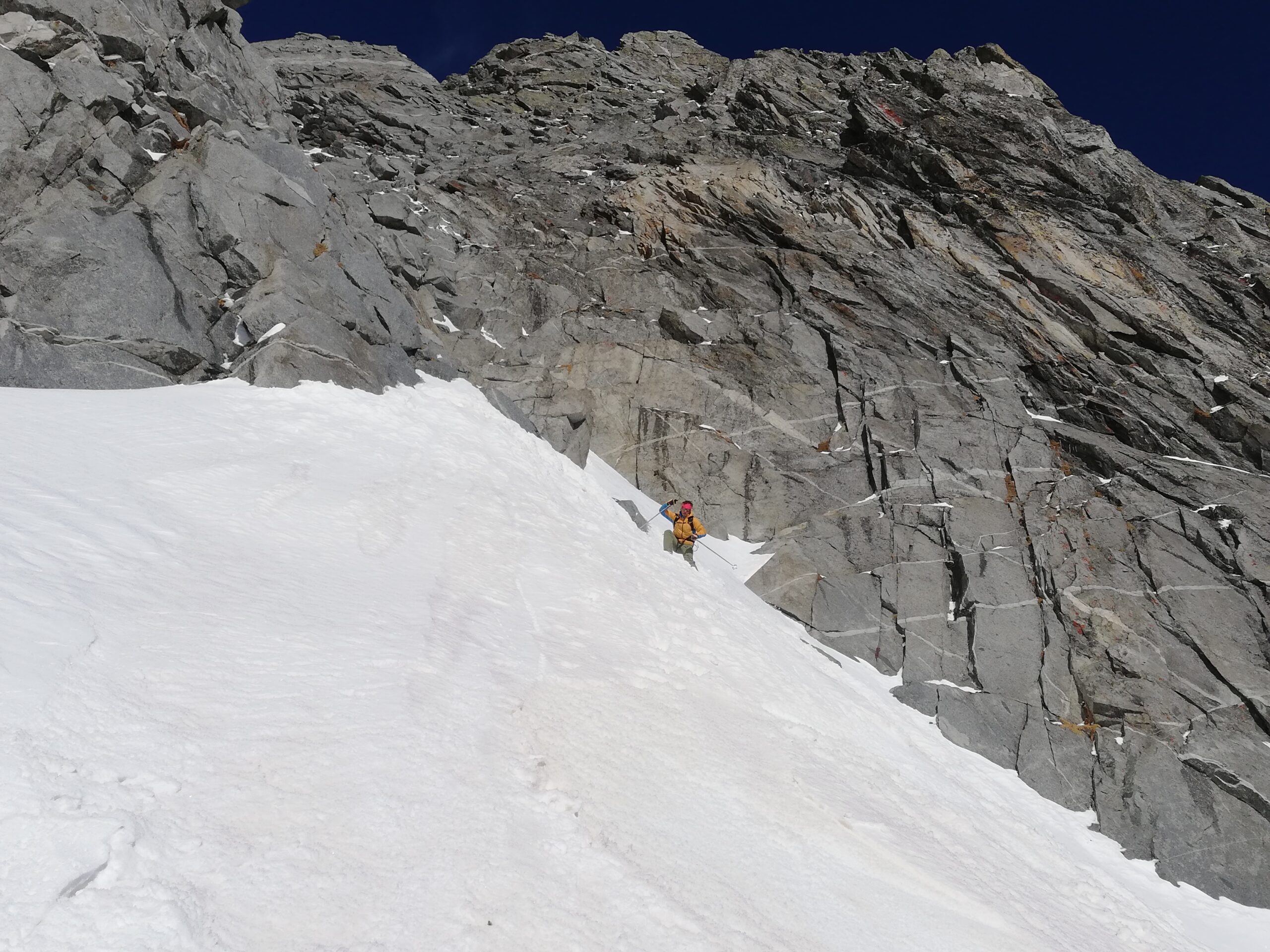 Saro Costa in discesa dal Canale Sud del Monte Sissone 3330m